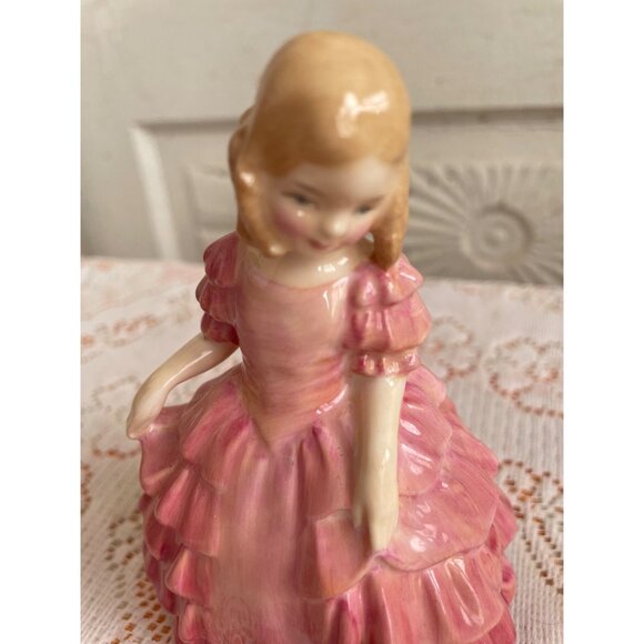 Vintage 1950s Royal Doulton "Rose" Porcelain Girl Ruffled Dress - Picture 11 of 11